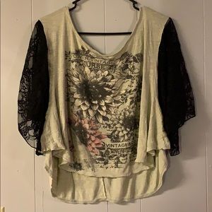 Hi low laced sleeve top